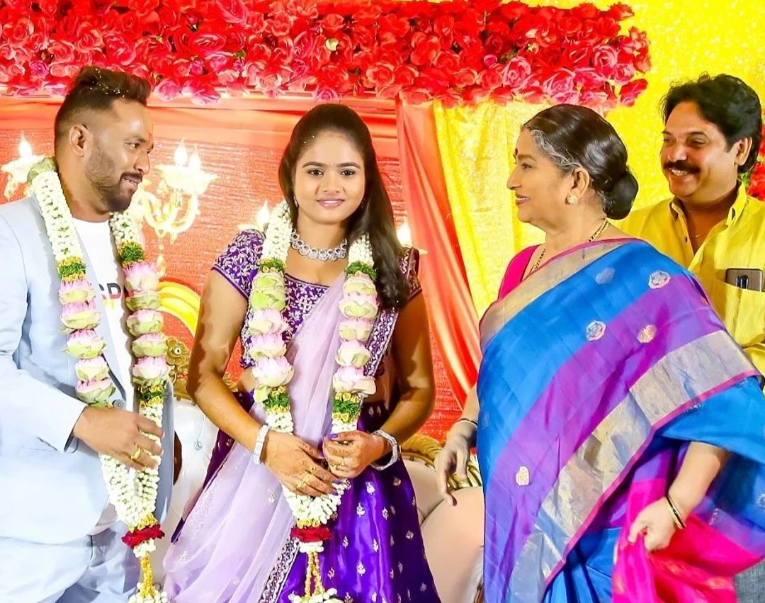 Jabardasth Kiraak Rp Engagement Photos   - Sakshi34