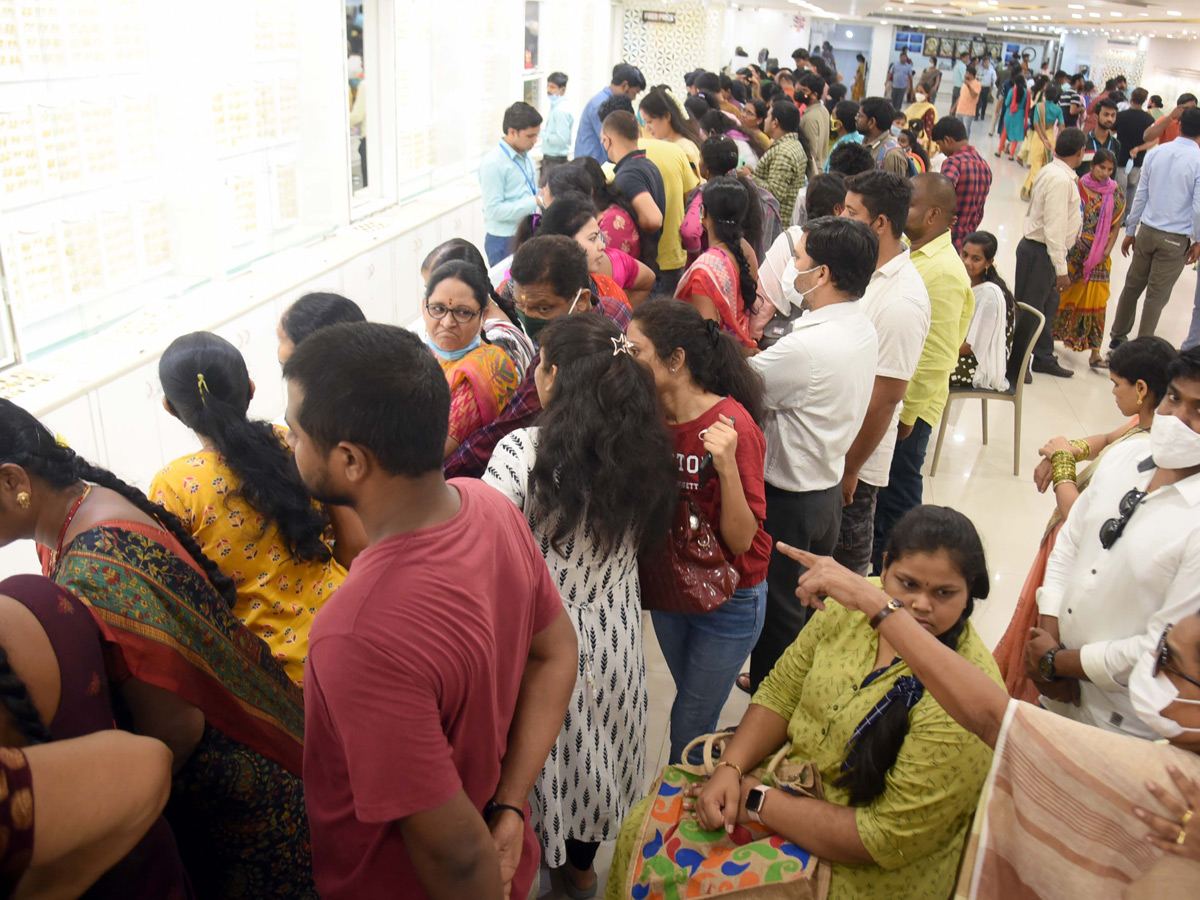 Akshaya Tritiya Shopping in Hyderabad Photo Gallery - Sakshi10