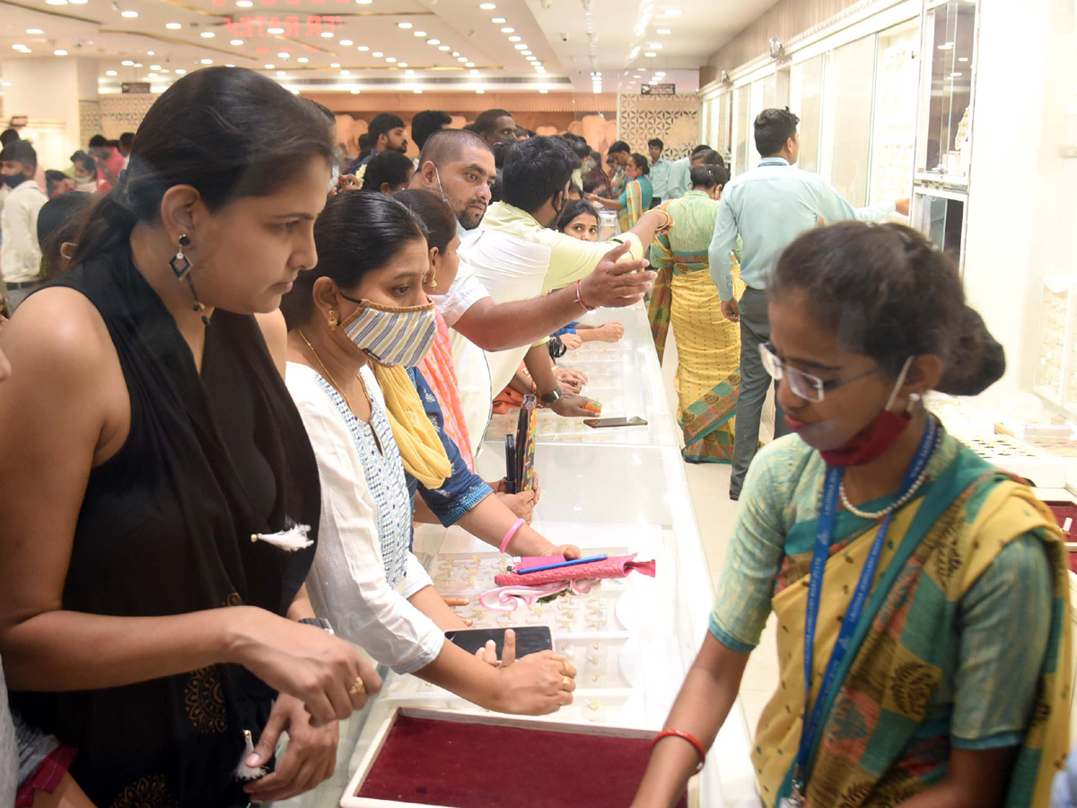 Akshaya Tritiya Shopping in Hyderabad Photo Gallery - Sakshi12