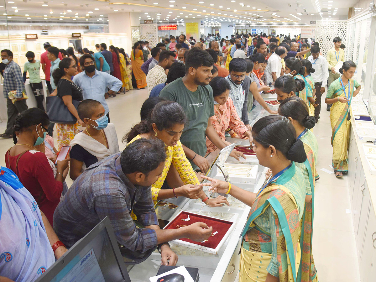 Akshaya Tritiya Shopping in Hyderabad Photo Gallery - Sakshi13