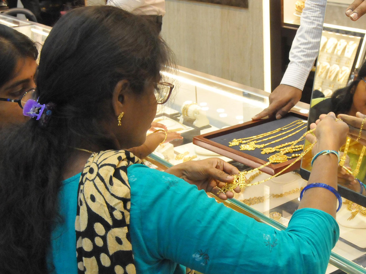 Akshaya Tritiya Shopping in Hyderabad Photo Gallery - Sakshi18