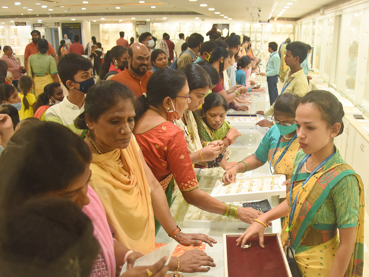 Akshaya Tritiya Shopping in Hyderabad Photo Gallery - Sakshi4