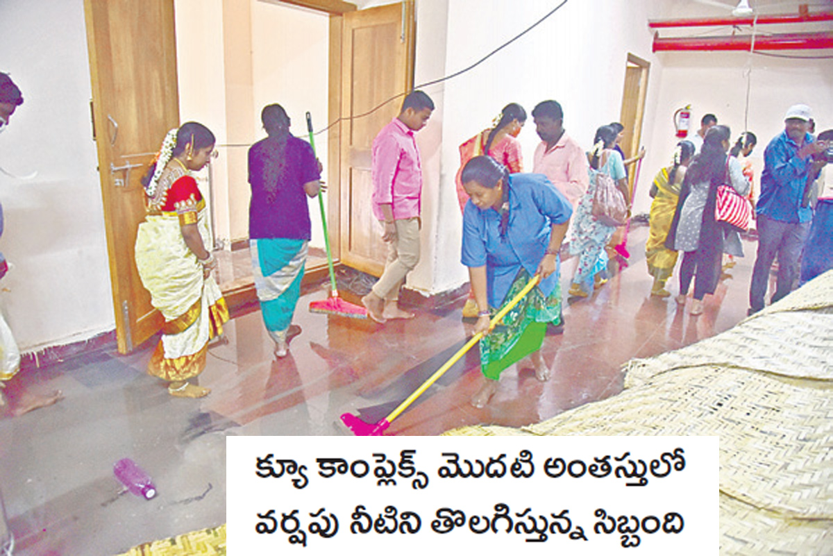  Heavy Rains Damage Newly Built Roads In Yadadri - Sakshi8