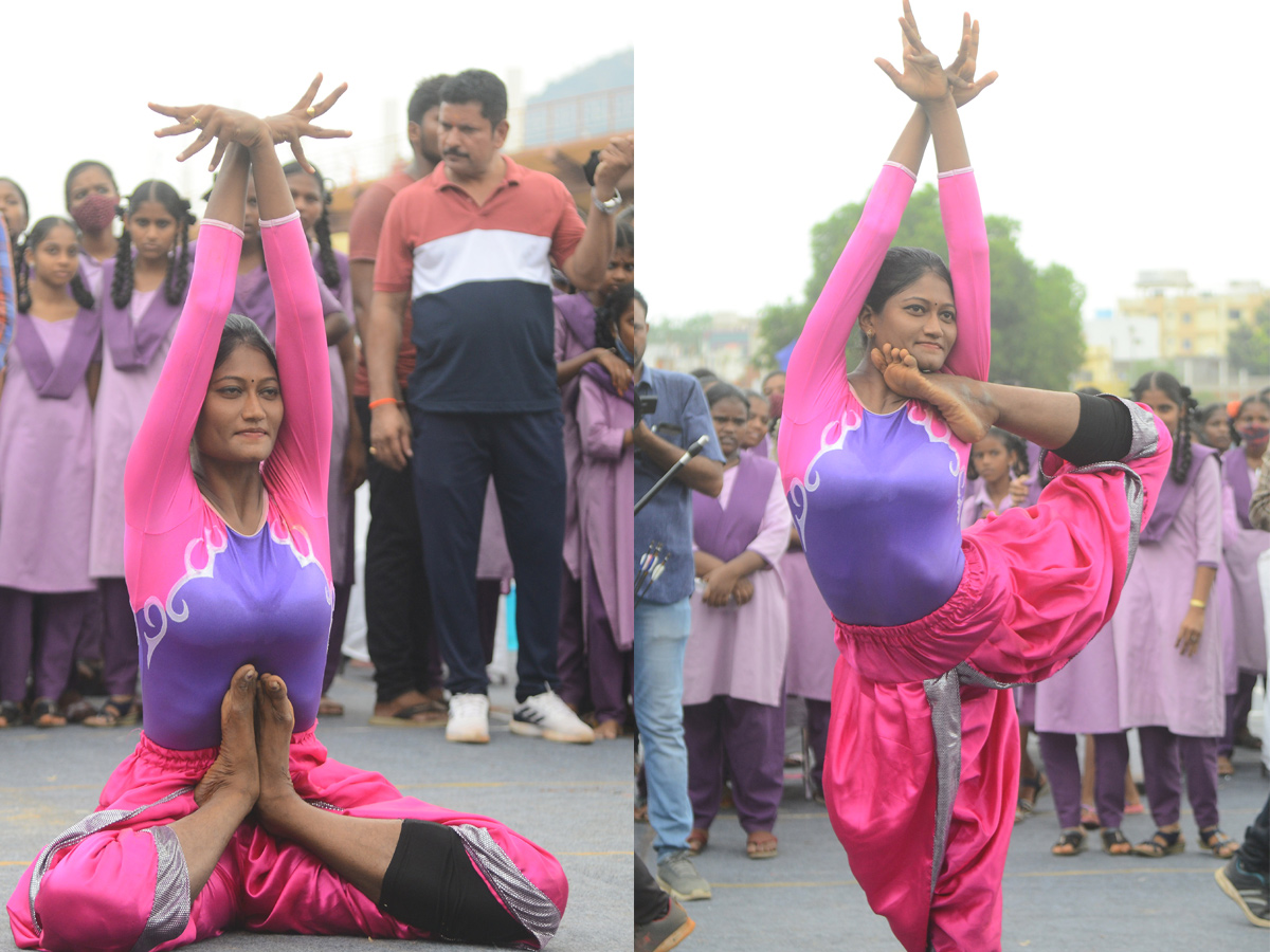 Minister Roja Playing Basket Ball Cricket and Archery game In Vijayawada Corporate Ground photo Gallery - Sakshi19