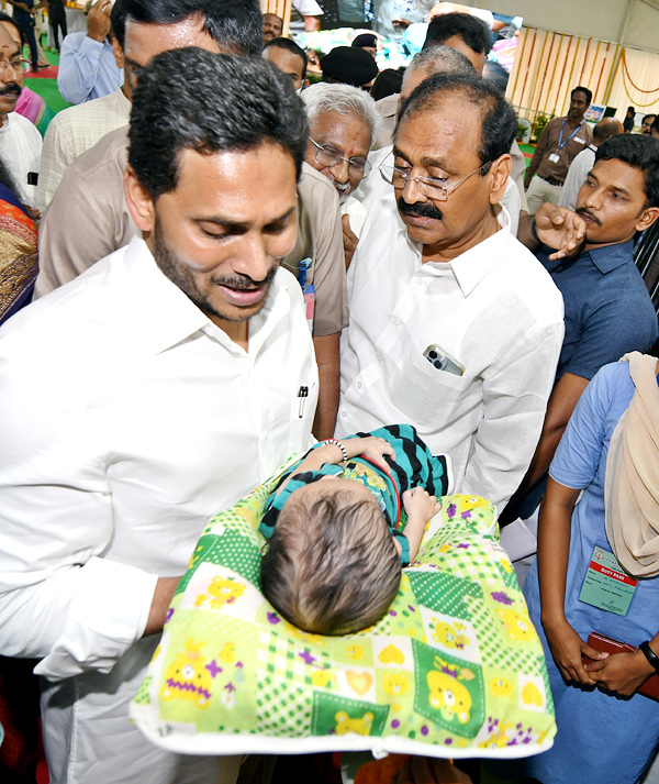 AP CM YS Jagan Tirupati Tour Photos - Sakshi32