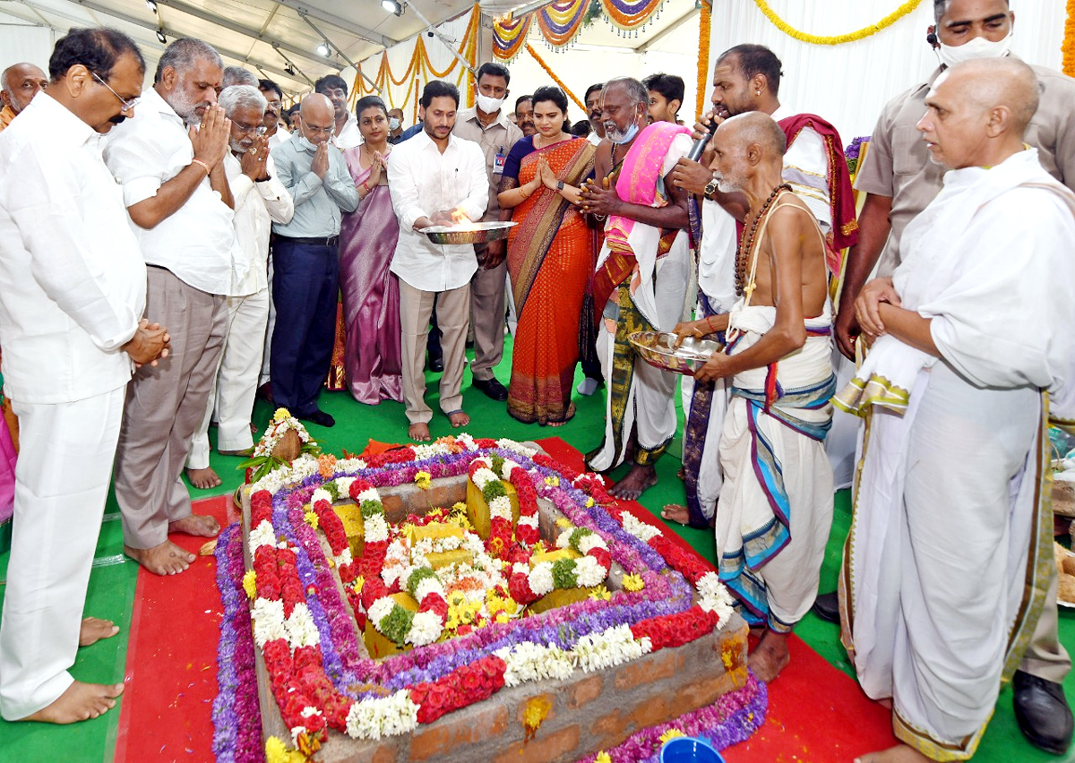 AP CM YS Jagan Tirupati Tour Photos - Sakshi15