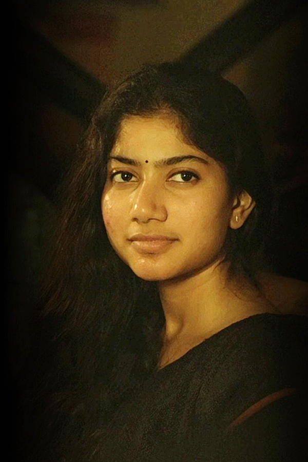 Happy Birthday Sai Pallavi HD Images - Sakshi10