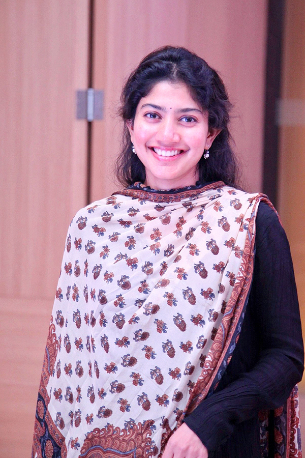 Happy Birthday Sai Pallavi HD Images - Sakshi12