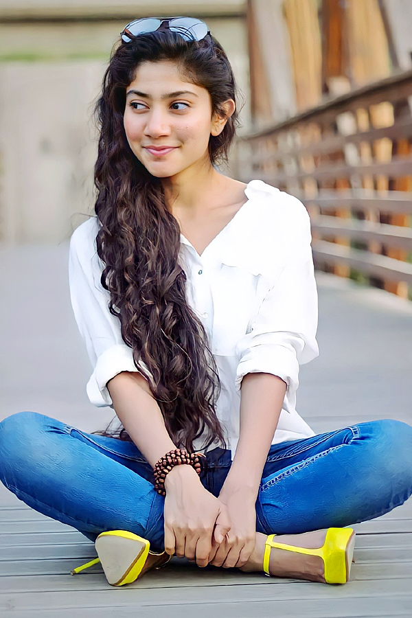 Happy Birthday Sai Pallavi HD Images - Sakshi15