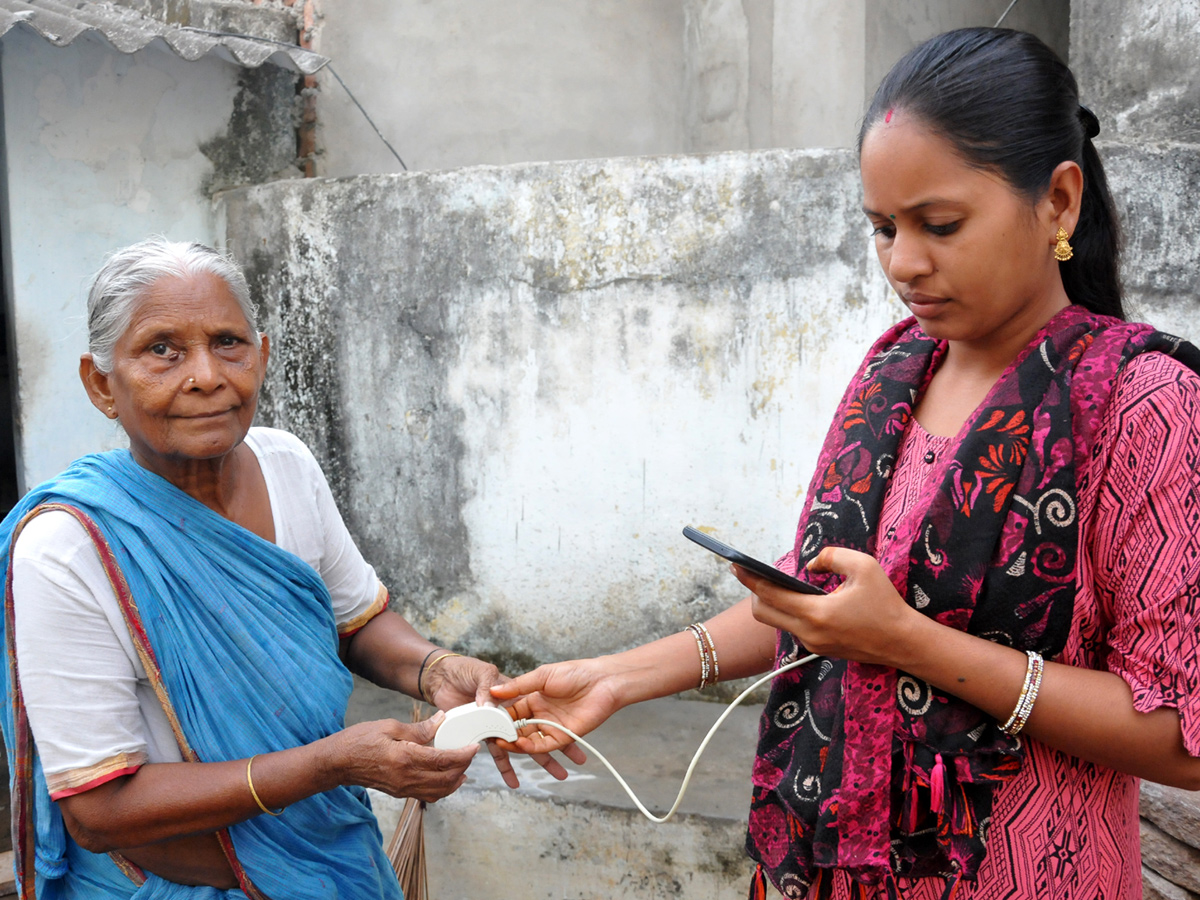 YSR Pensions Home Delivery In All Over AP Photo Gallery - Sakshi3