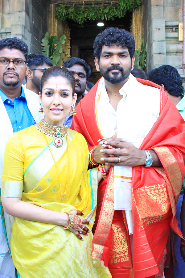 Newly Wed Couple Nayanthara Vignesh Shivan Visits Tirumala photo Gallery - Sakshi7