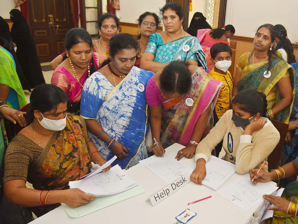 Mahila Darbar At Raj Bhavan PHoto Gallery - Sakshi15