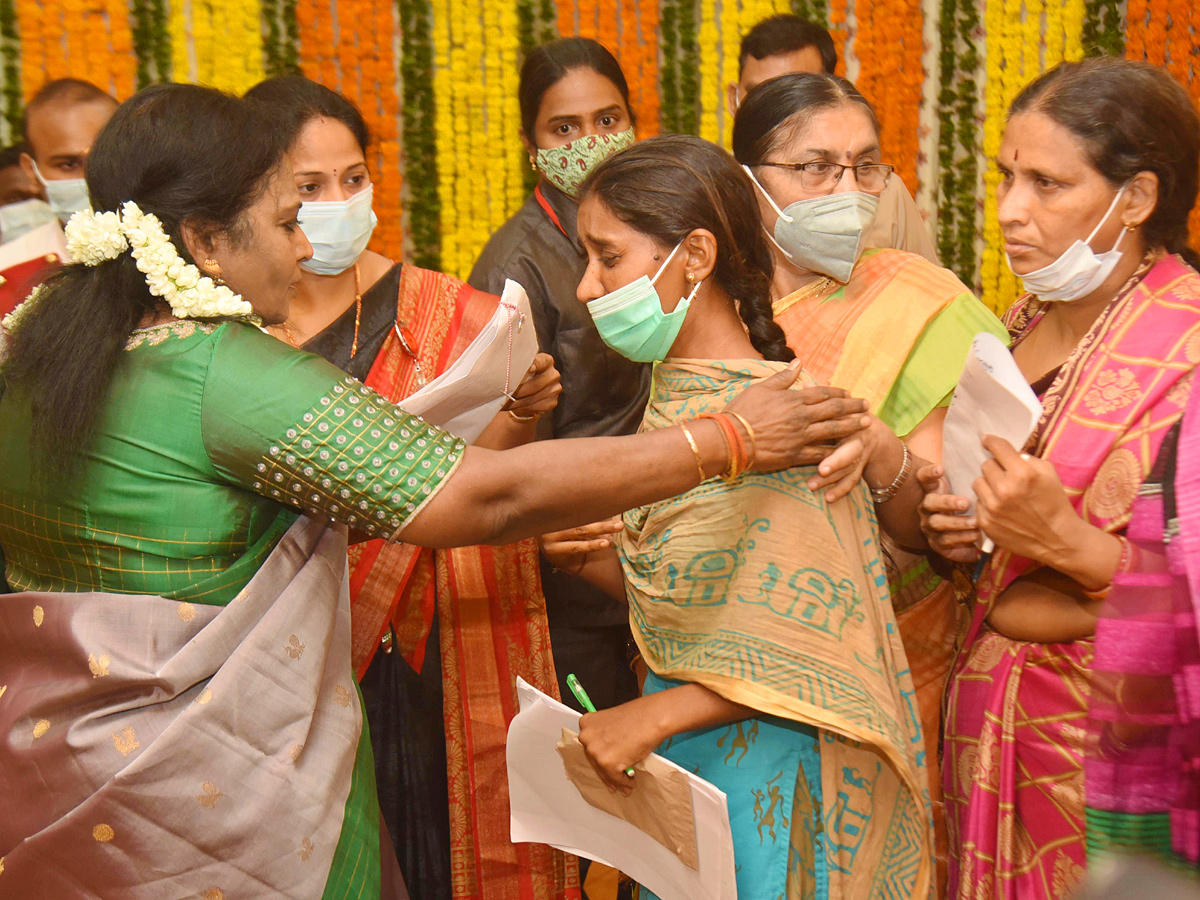 Mahila Darbar At Raj Bhavan PHoto Gallery - Sakshi1