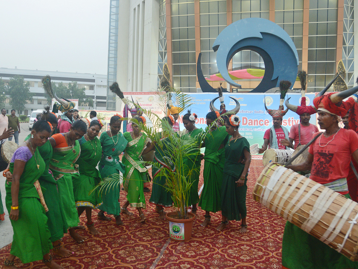 National Tribal Dance Festival in Visakhapatnam Photo Gallery - Sakshi18