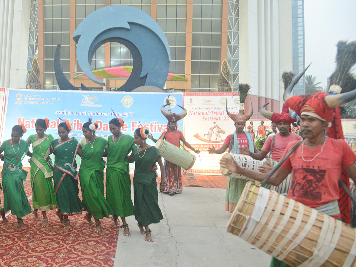 National Tribal Dance Festival in Visakhapatnam Photo Gallery - Sakshi20