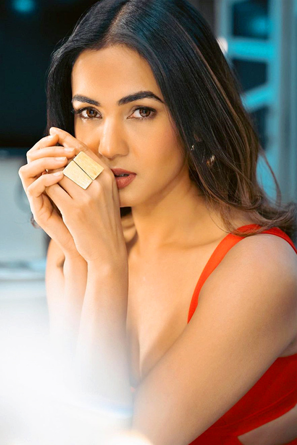 Sonal Chauhan Latest Photos - Sakshi10