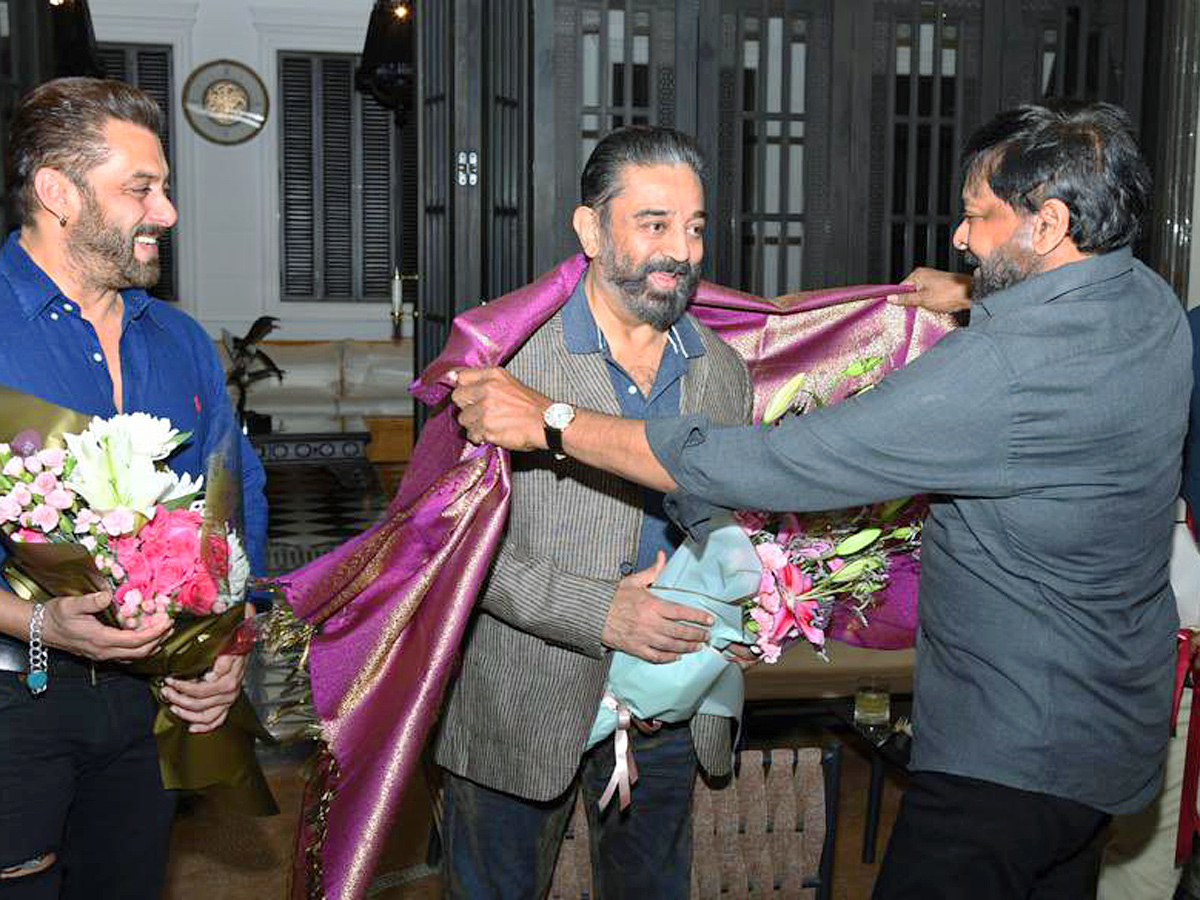 Mega Star threw a Grand Party to Celebrate Vikram Success Pics - Sakshi6