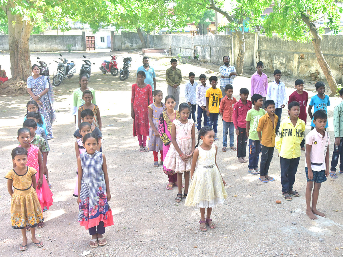 Schools Opening in Telangana Photos - Sakshi7