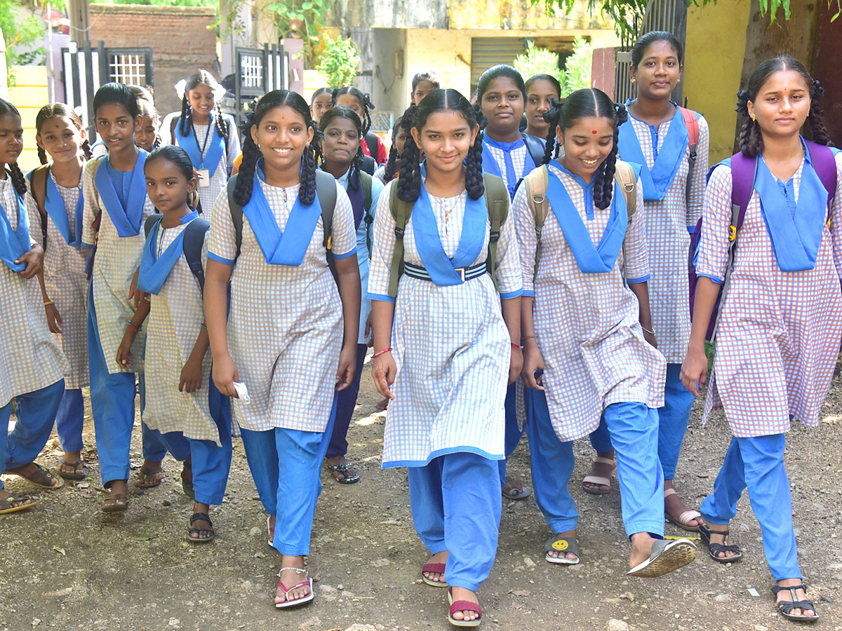 Schools Opening in Telangana Photos - Sakshi8