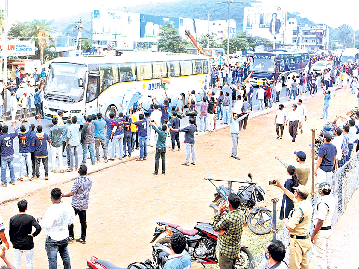 INDvsSA T20 Match in Visakhapatnam Photos  - Sakshi16