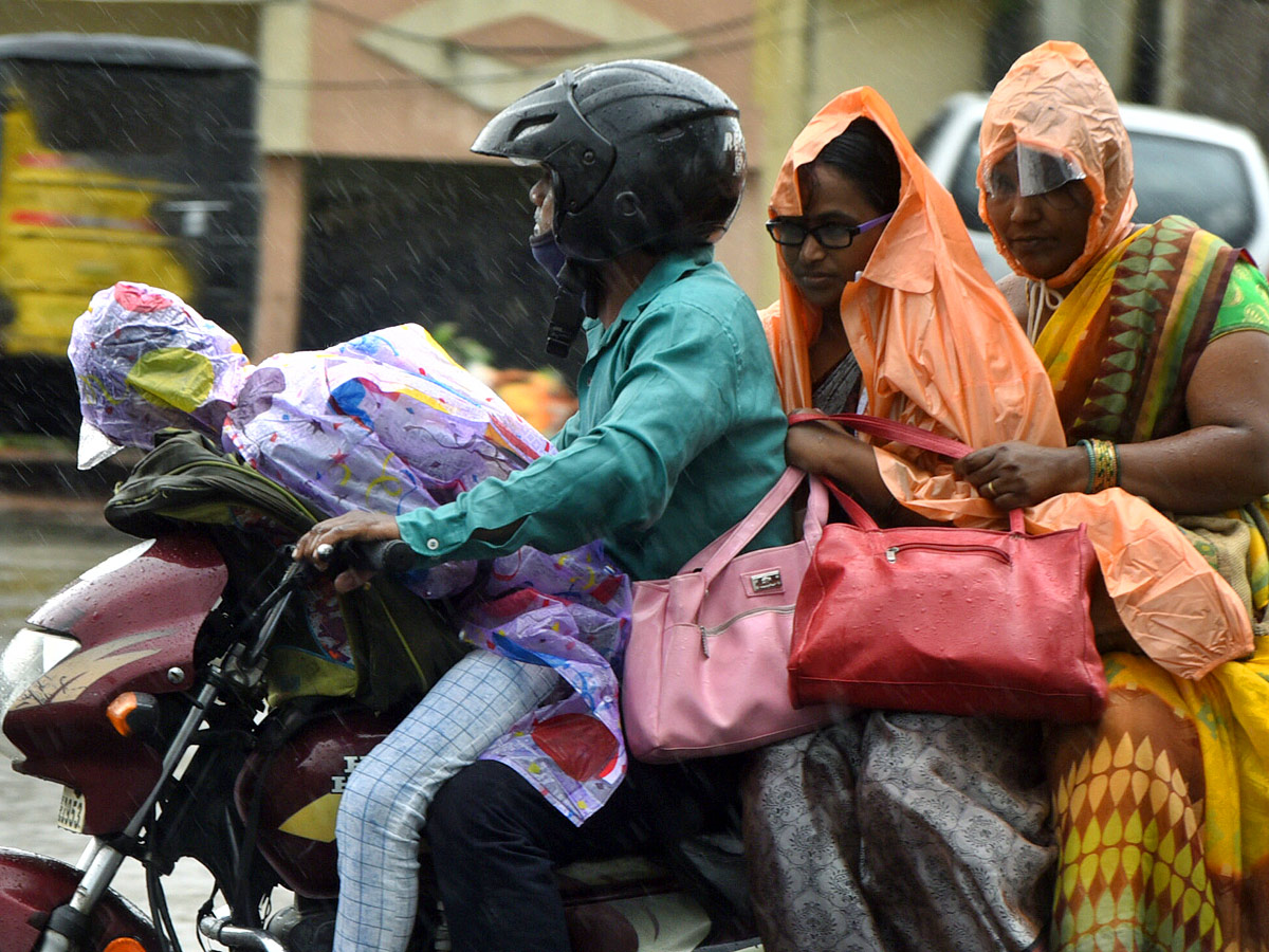 Heavy Rain in Hyderabad Photos - Sakshi19