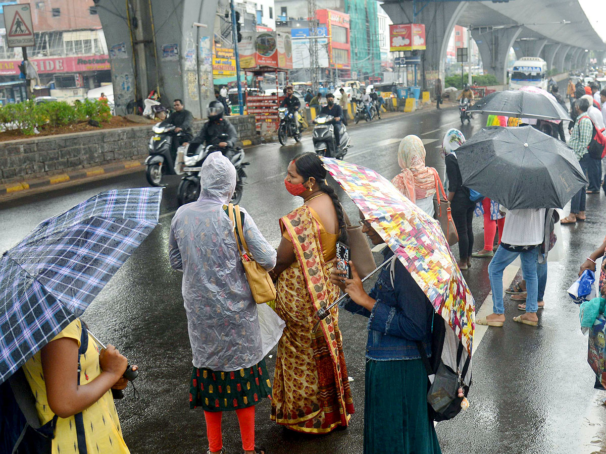 Heavy Rain in Hyderabad Photos - Sakshi25