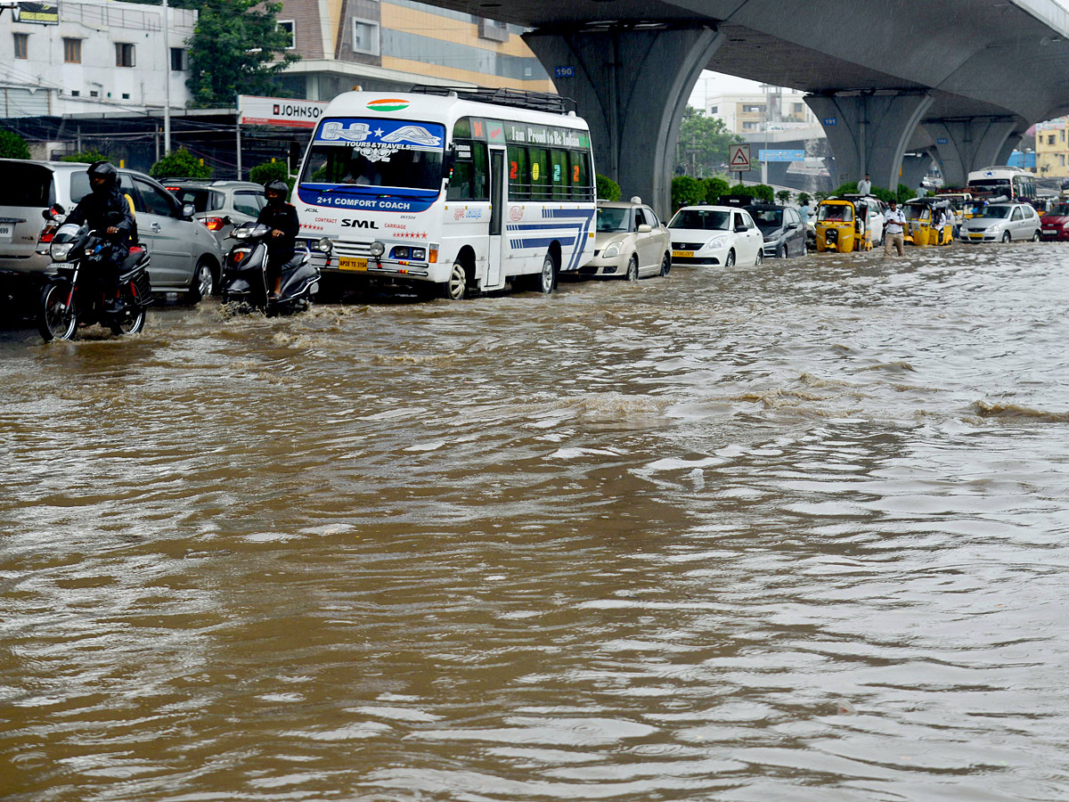 Heavy Rain in Hyderabad Photos - Sakshi26