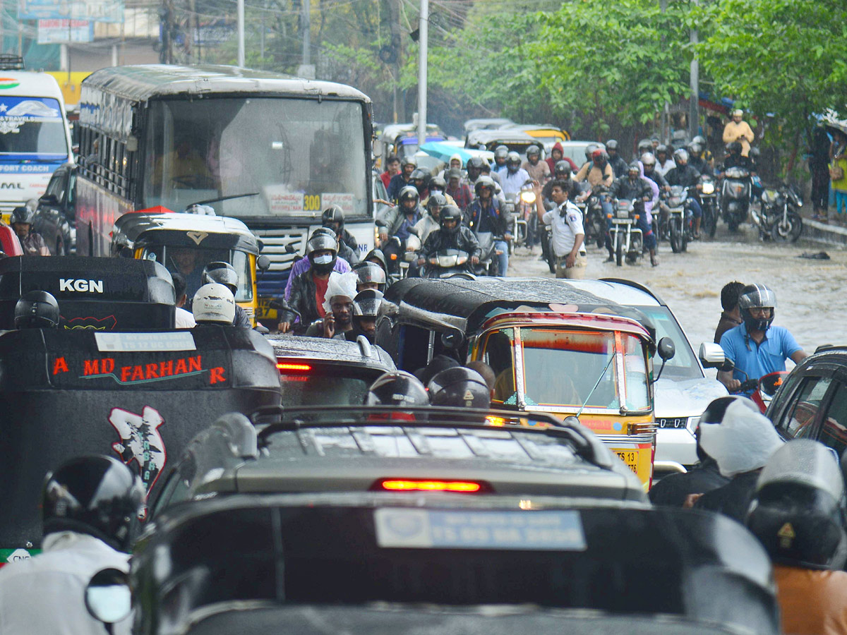 Heavy Rain in Hyderabad Photos - Sakshi27