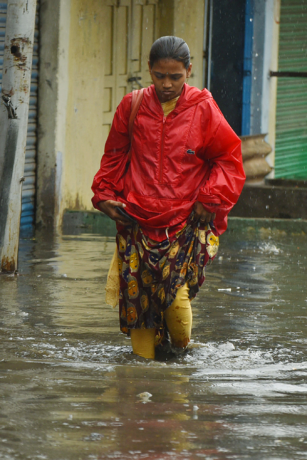 Heavy Rain in Hyderabad Photos - Sakshi29