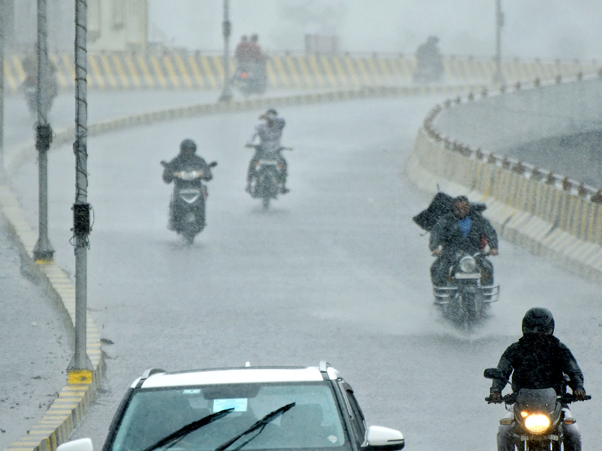 Heavy Rain in Hyderabad Photos - Sakshi6