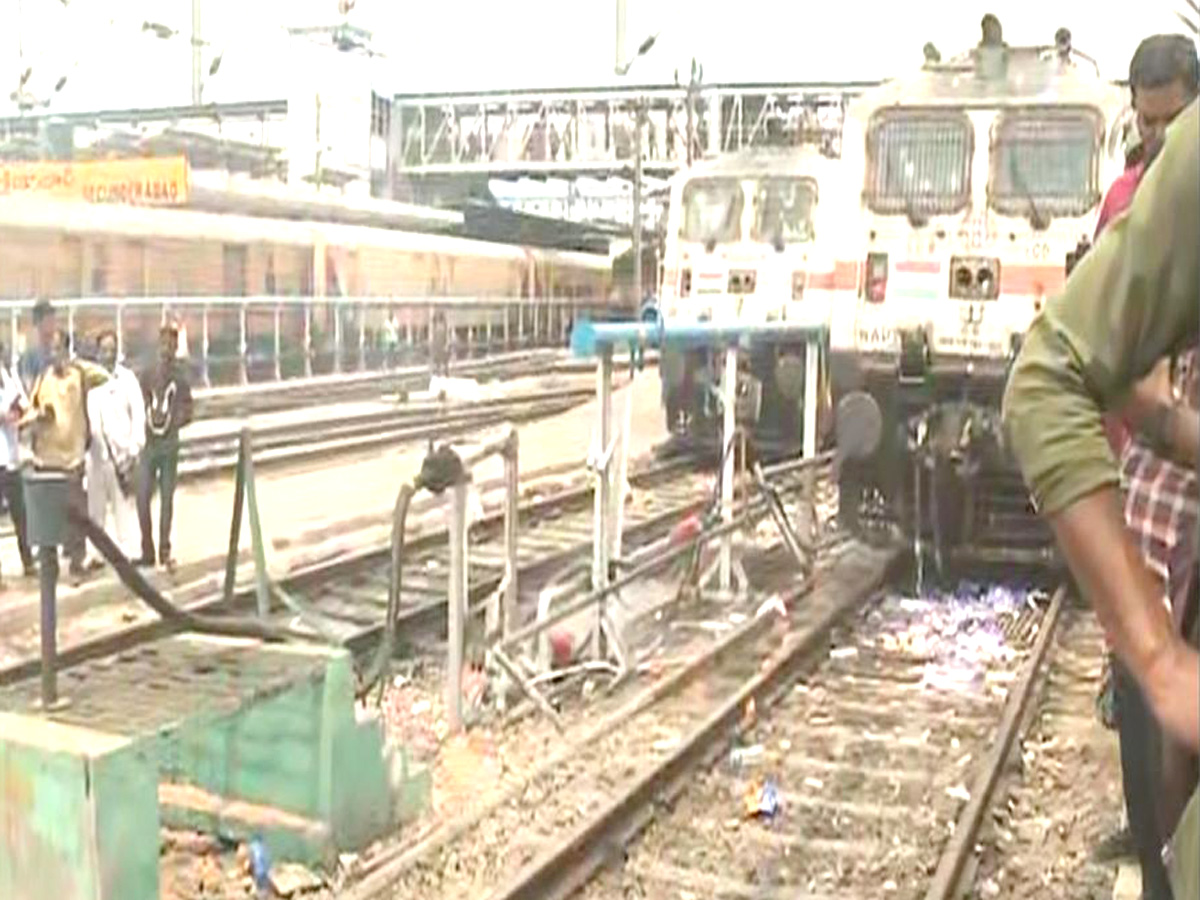 Students Protest At Secunderabad Station Photos - Sakshi30