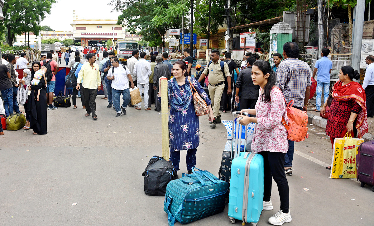 Agnipath Protests In Secunderabadrailwaystation - Sakshi10