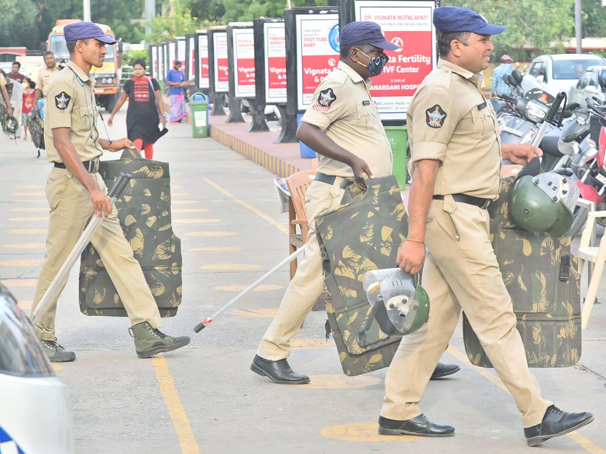 AP Cities on High Alert Security Beefed at Major Railway stations Photo Gallery - Sakshi13