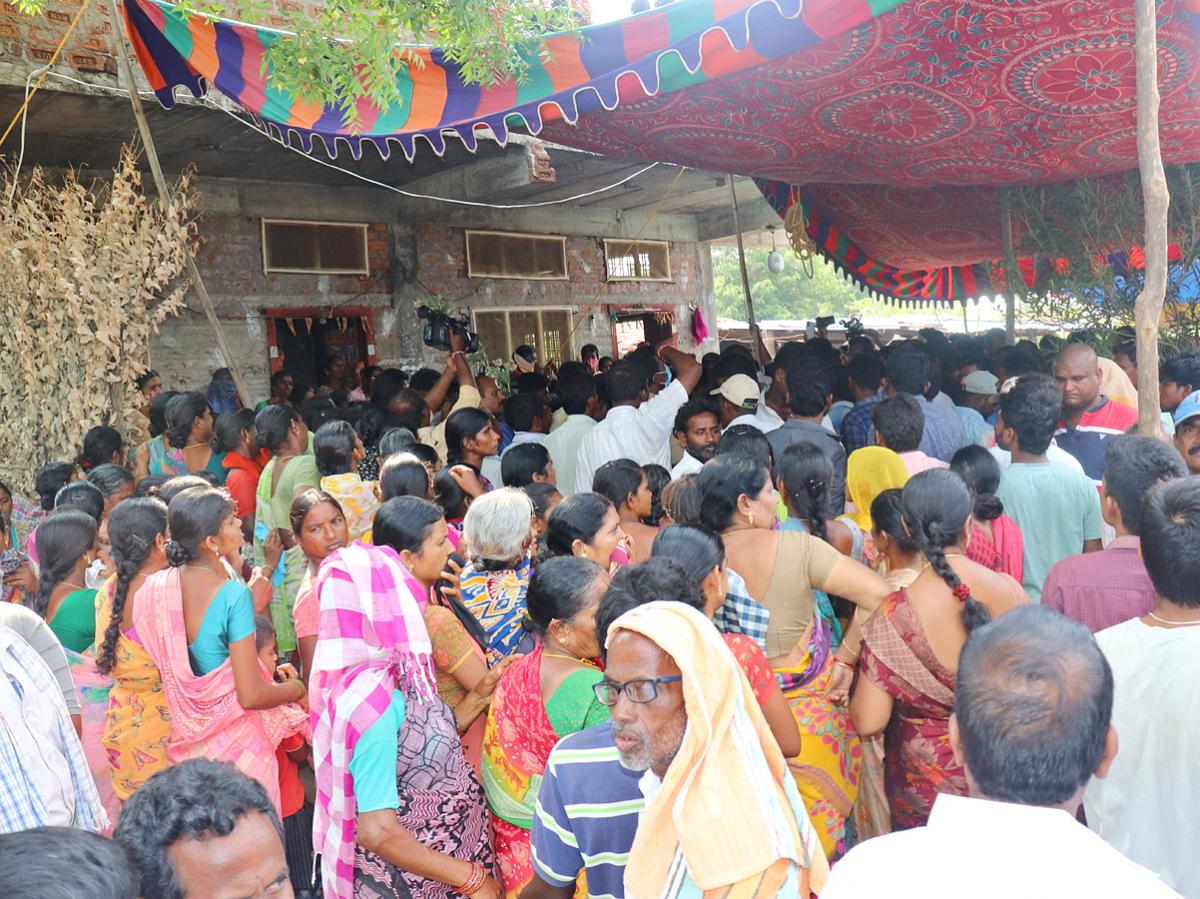 Army Aspirant Rakesh Funeral Ends Photo Gallery - Sakshi2