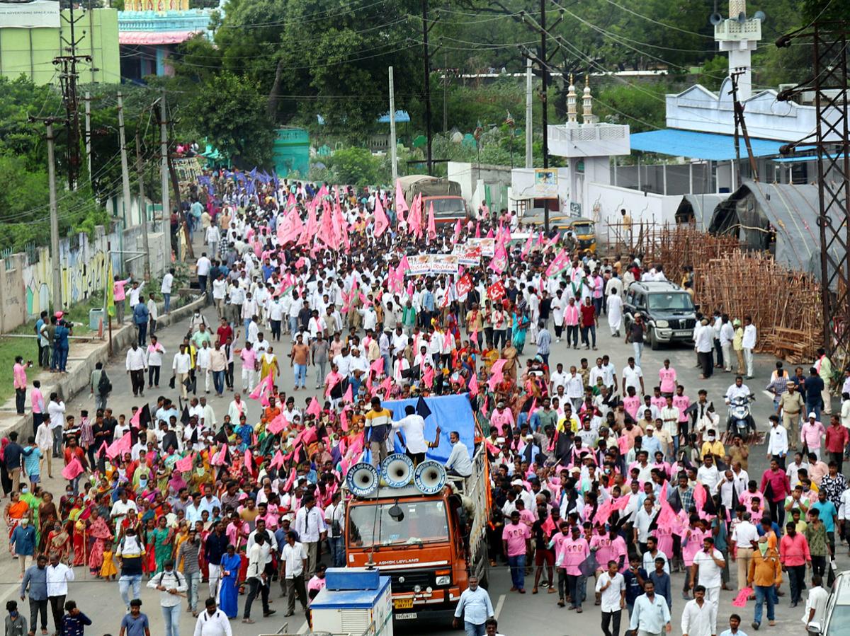 Army Aspirant Rakesh Funeral Ends Photo Gallery - Sakshi12