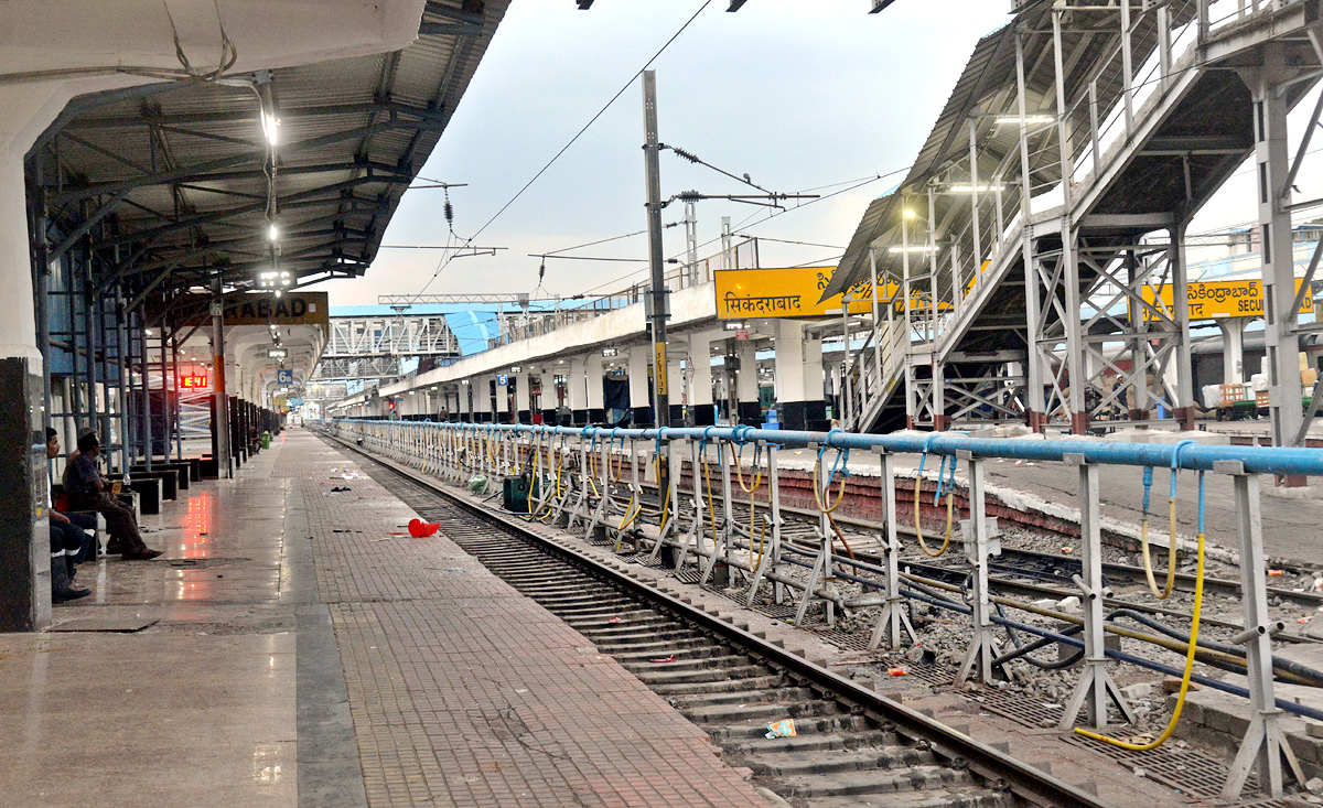 Agnipath Protests In Secunderabadrailwaystation - Sakshi23