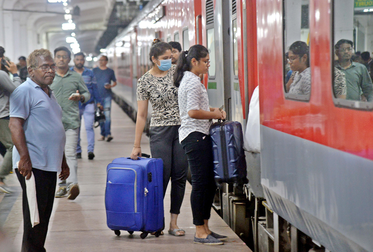 Agnipath Protests In Secunderabadrailwaystation - Sakshi28