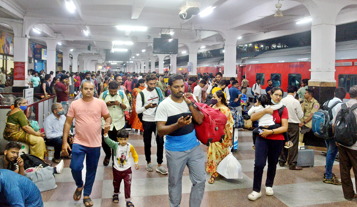 Agnipath Protests In Secunderabadrailwaystation - Sakshi30