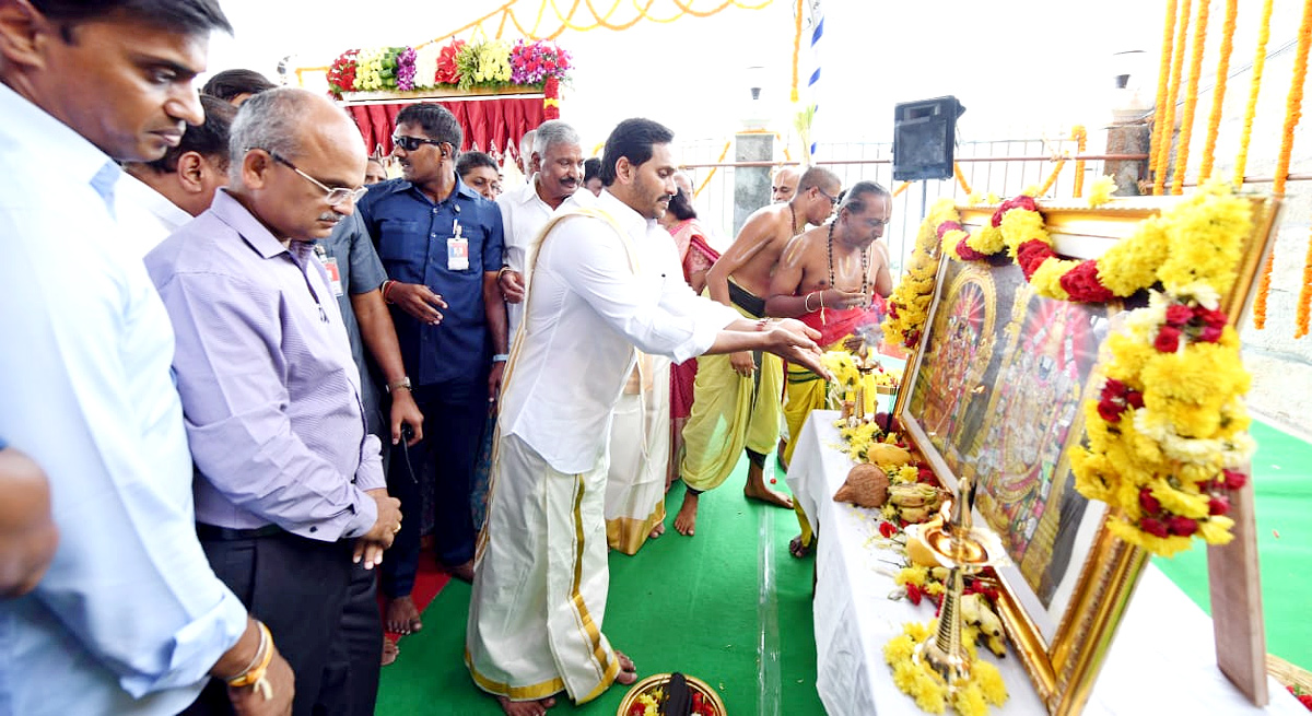 CM YS Jagan Tirupati Tour Photos - Sakshi1