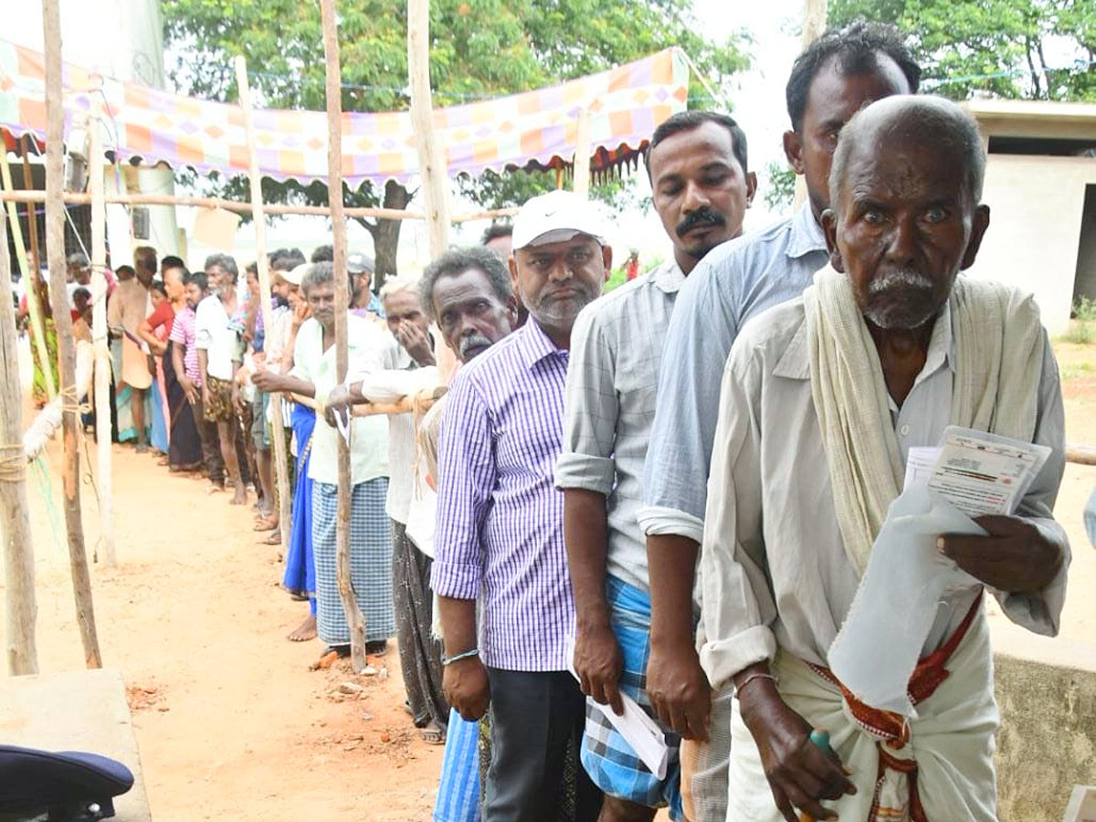 AP Athmakur Bypoll Voters Que Photos - Sakshi10