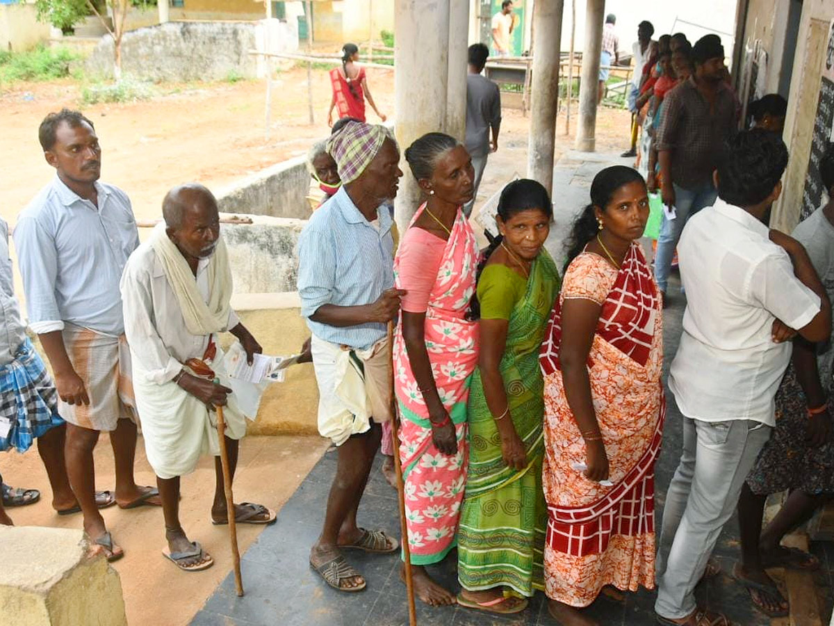 AP Athmakur Bypoll Voters Que Photos - Sakshi13