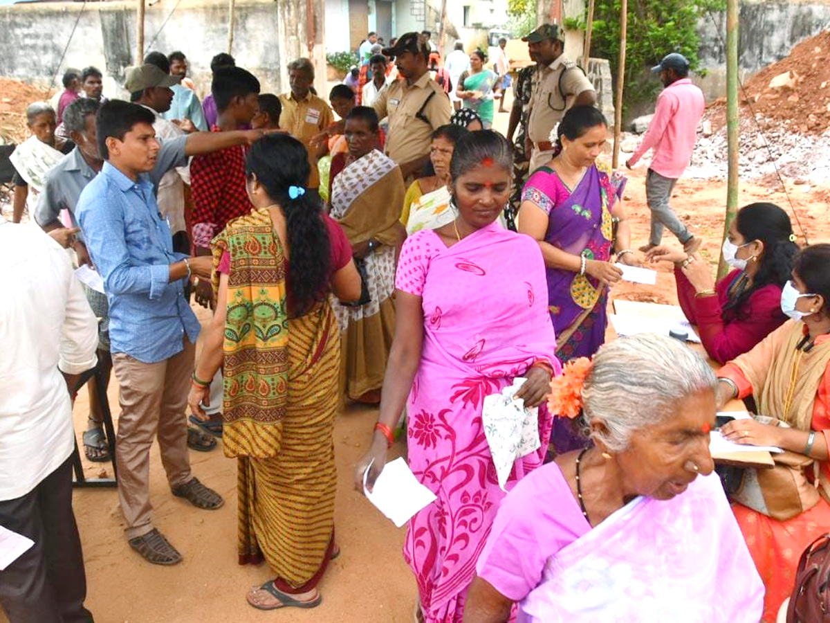 AP Athmakur Bypoll Voters Que Photos - Sakshi6