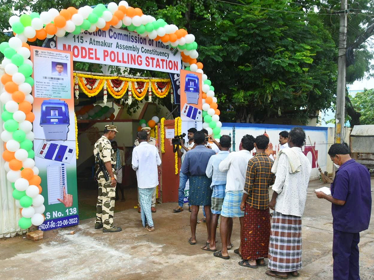 AP Athmakur Bypoll Voters Que Photos - Sakshi7