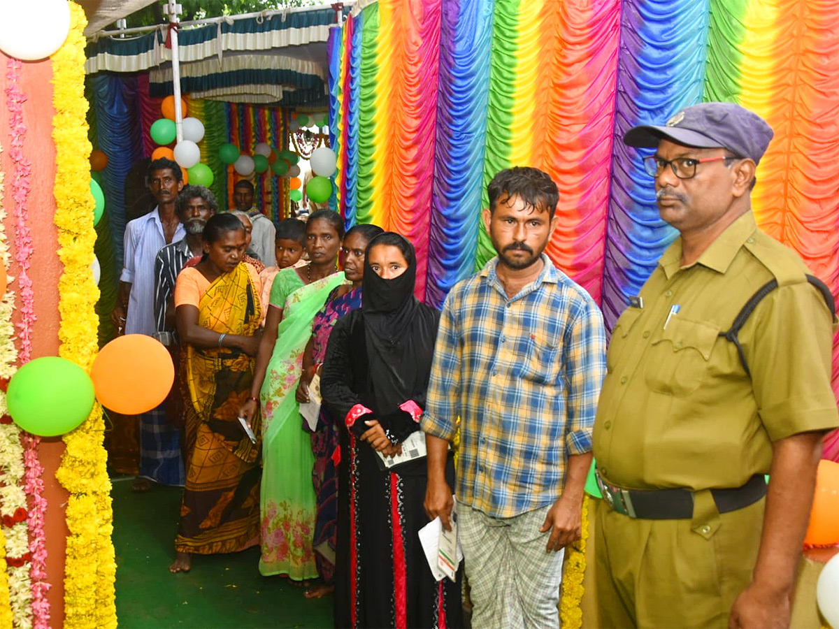 AP Athmakur Bypoll Voters Que Photos - Sakshi8