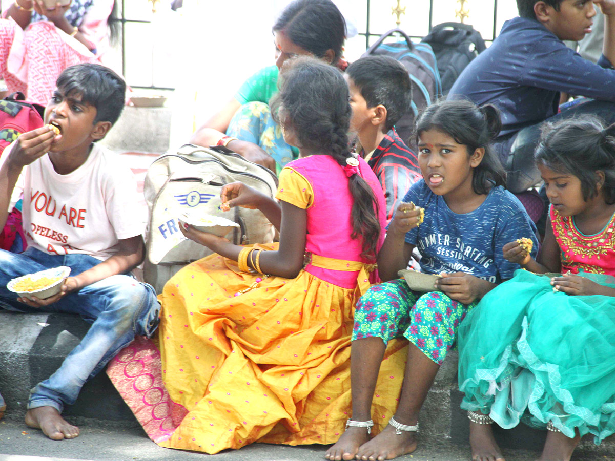 Huge Rush at Tirumala Temple Photos - Sakshi12