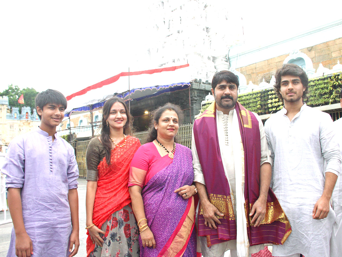 VIPs Visits Tirumala Temple Today  - Sakshi1