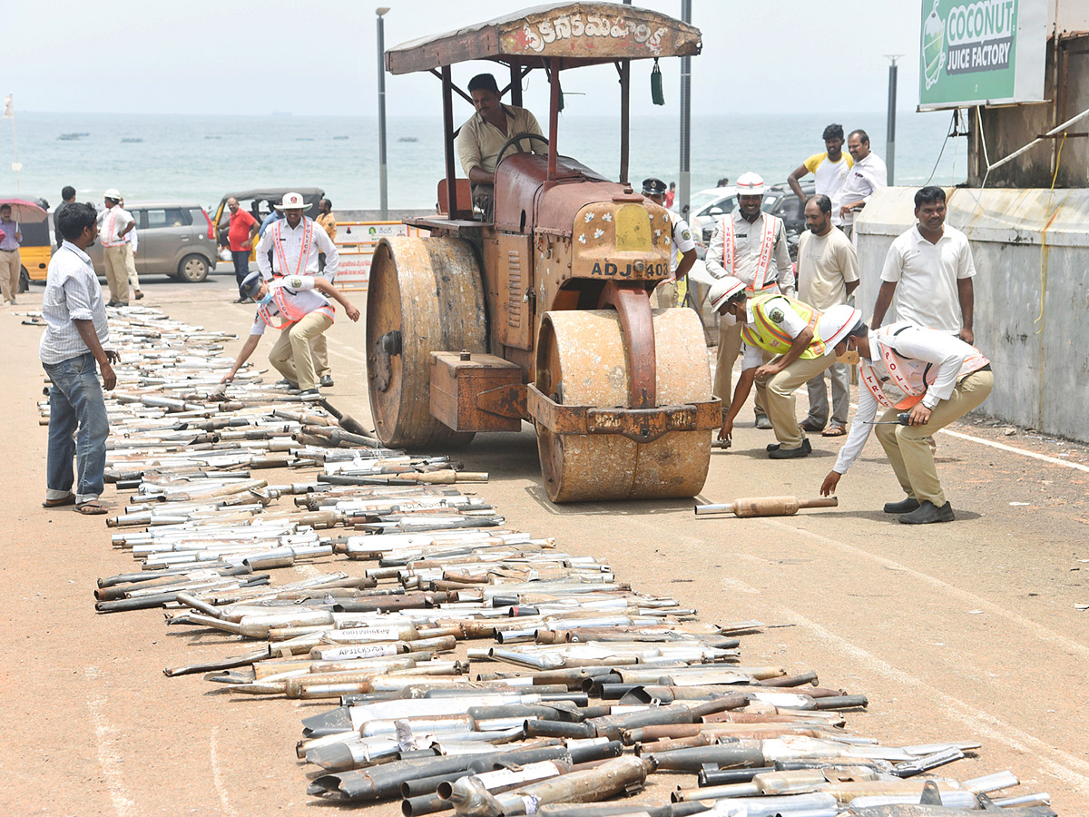 Vizag police destroys 630 modified silencers - Sakshi2