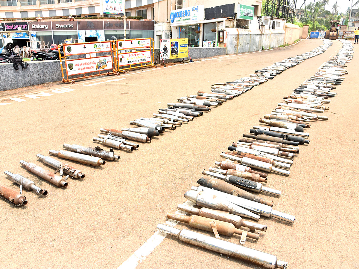 Vizag police destroys 630 modified silencers - Sakshi8