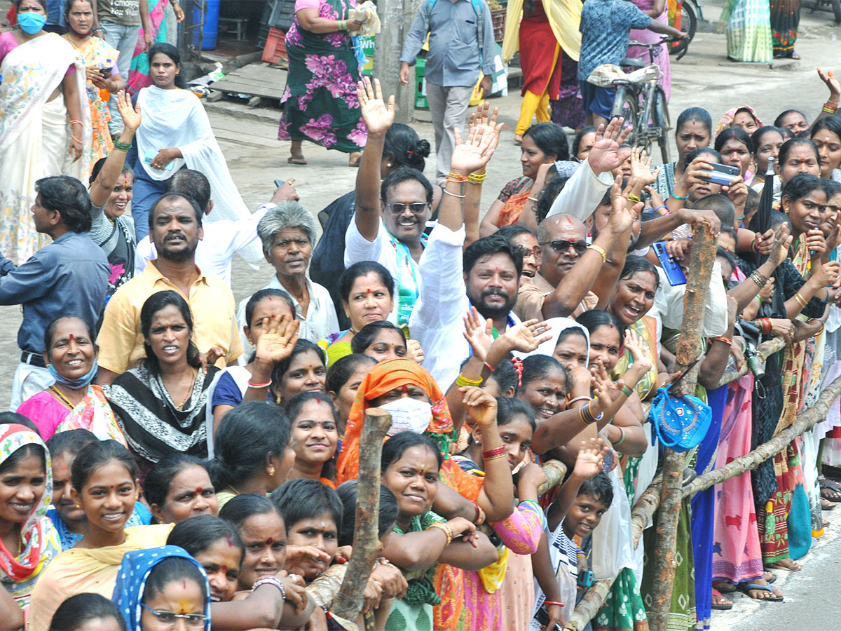 Students Parents Special Thanks To AP CM YS Jagan Over Welfare Schemes - Sakshi22