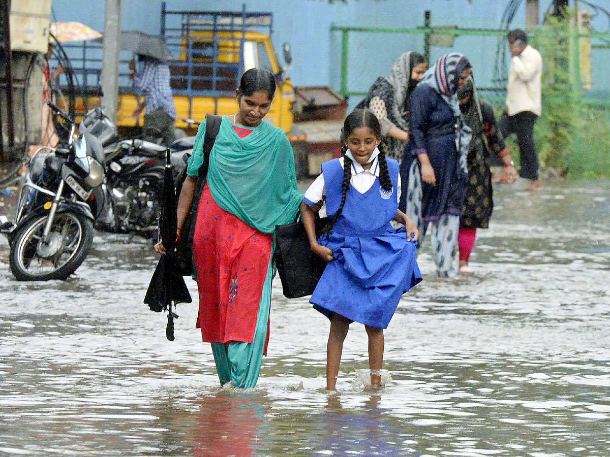 Heavy Rain in Hyderabad - Sakshi4